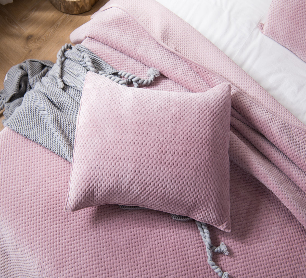 Kasentex Lightweight Velvet Bedspread Set Queen/King - Soft All Season Bedspread Coverlet